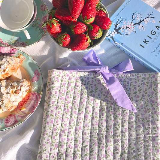 Quilted Bow Book Sleeve - Wistera