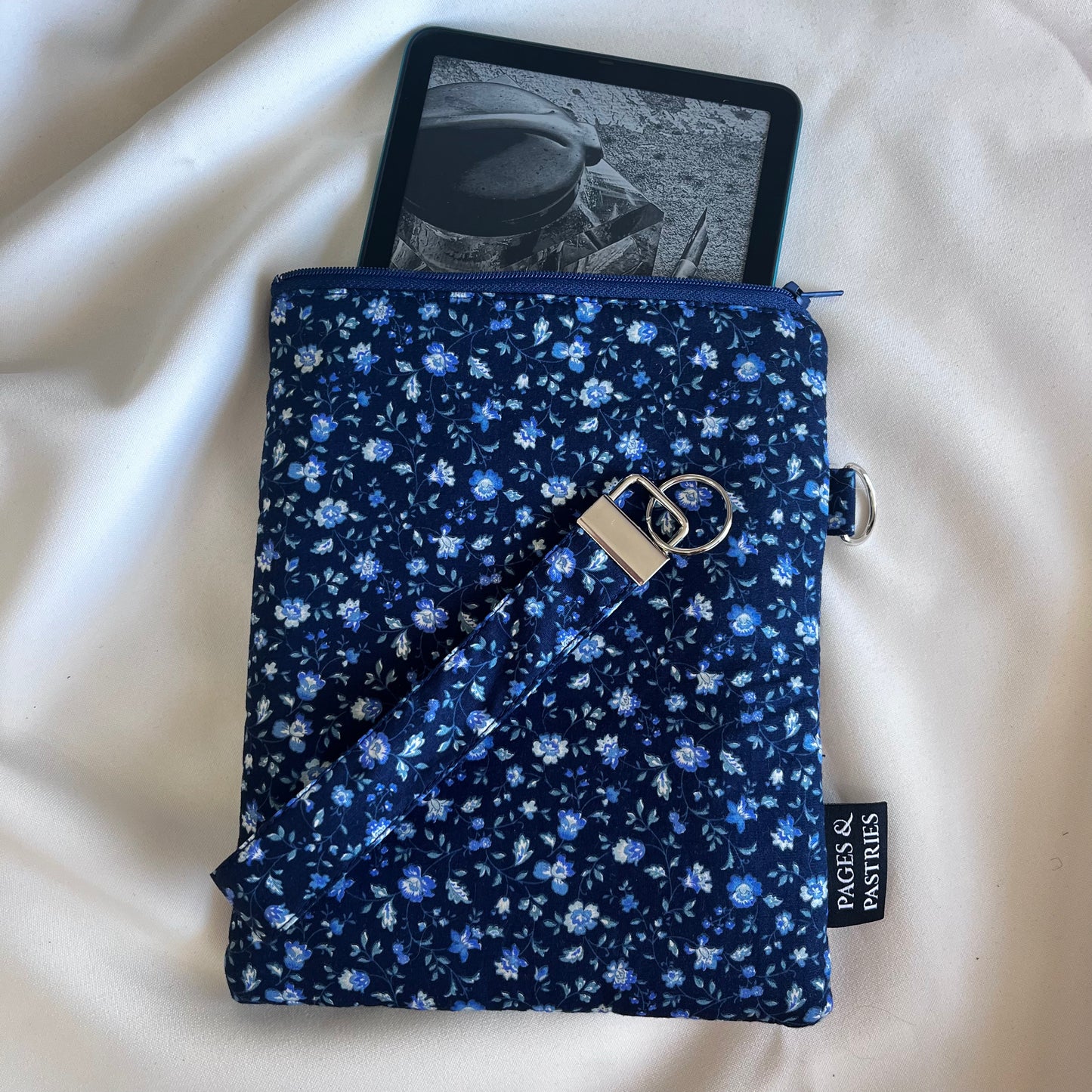 Midnight Posies - E Reader Pouch