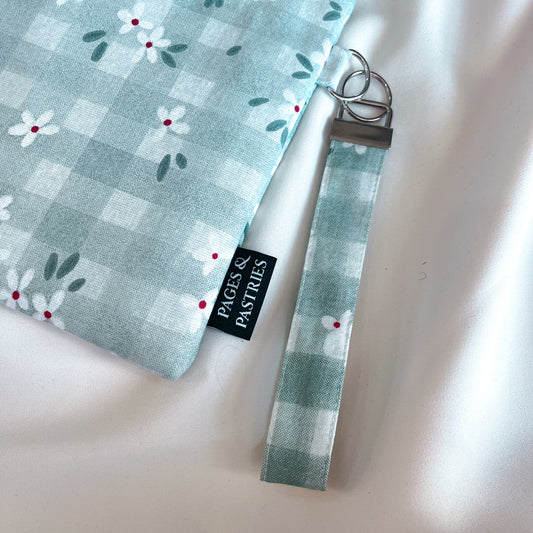 Sage Dasies - E Reader Pouch