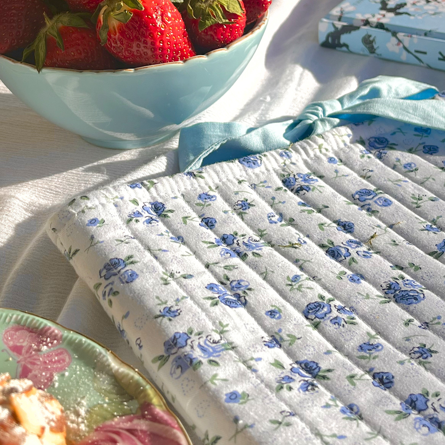 Quilted Bow Book Sleeve - Cornflower