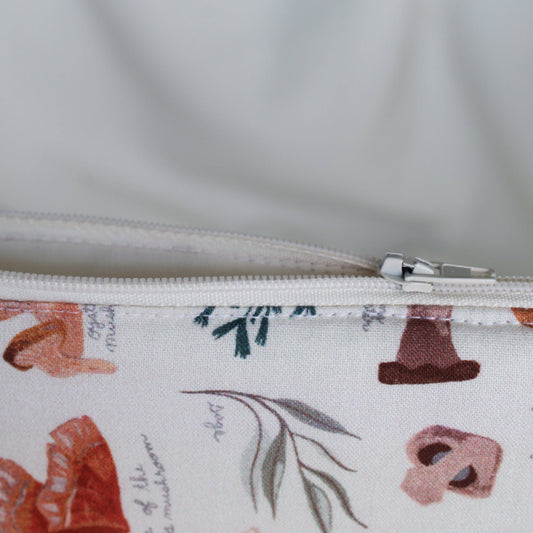 Kindle Pouch - Spores and Spices