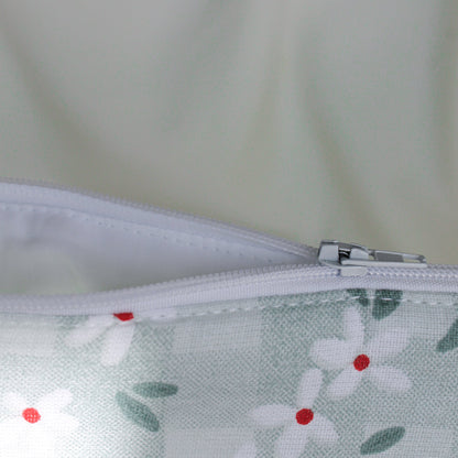 Kindle Pouch - Sage Daisies