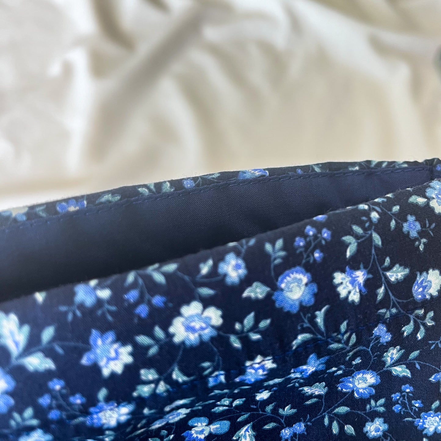 Book Sleeve - Midnight Posies