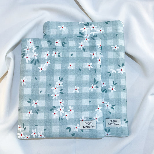 Book Sleeve - Sage Daisies