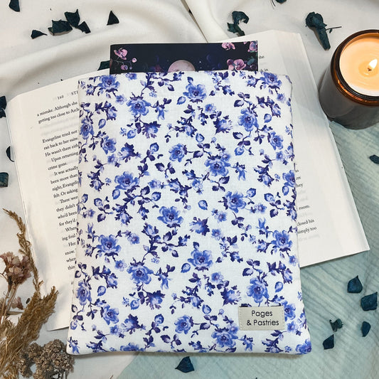 Book Sleeve - Blue Porcelain Blooms