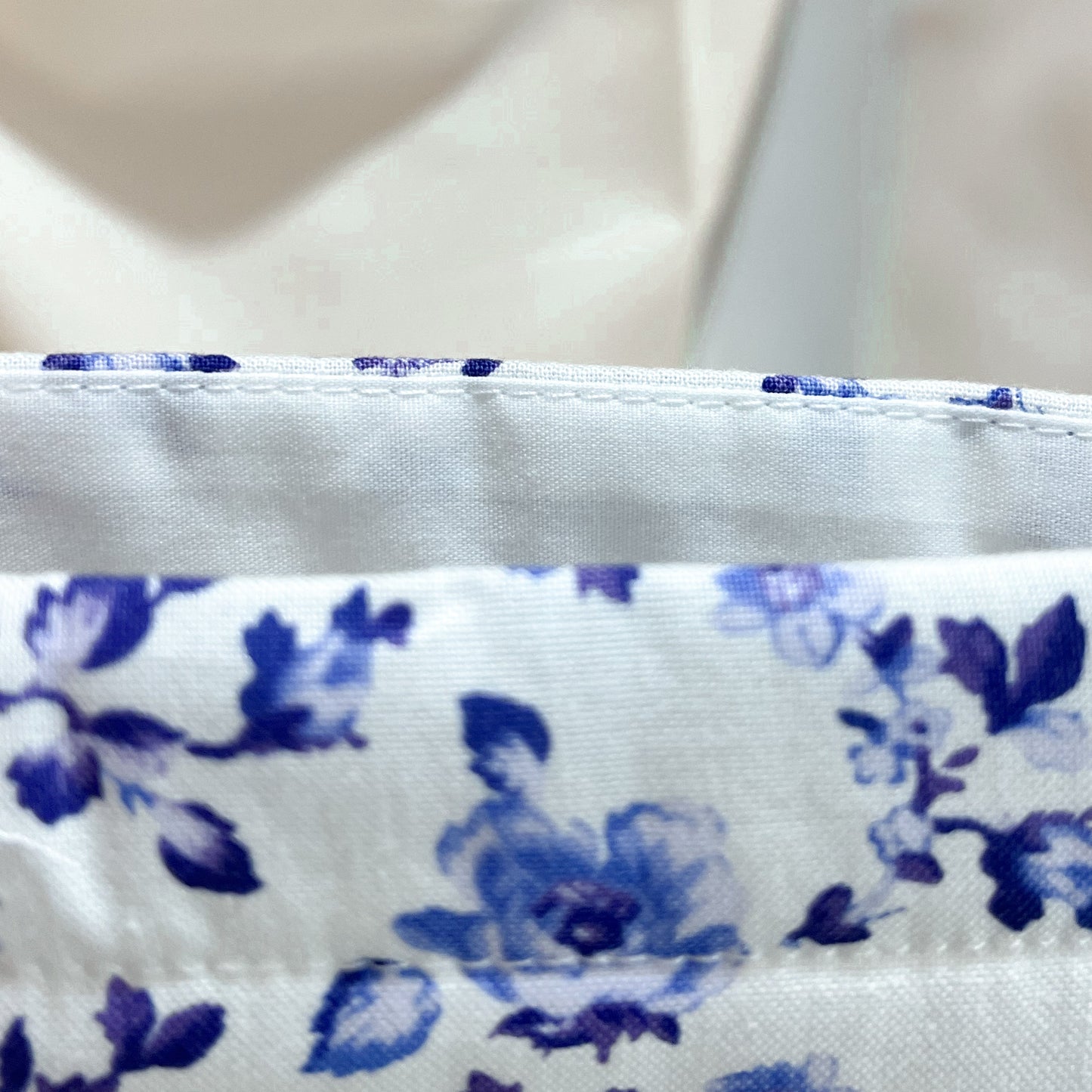 Book Sleeve - Blue Porcelain Blooms